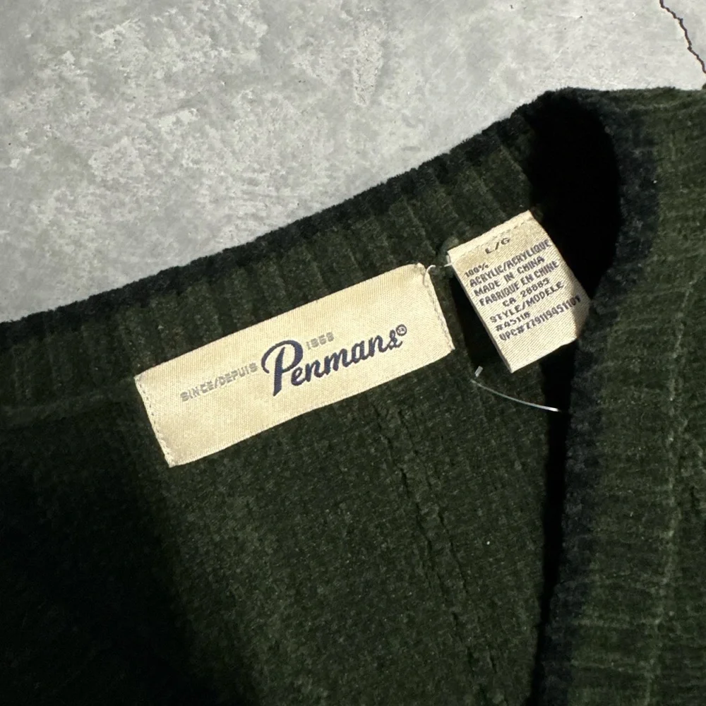 Pioneer V-Neck Sweater in Dark Green - Picture 3 of 5